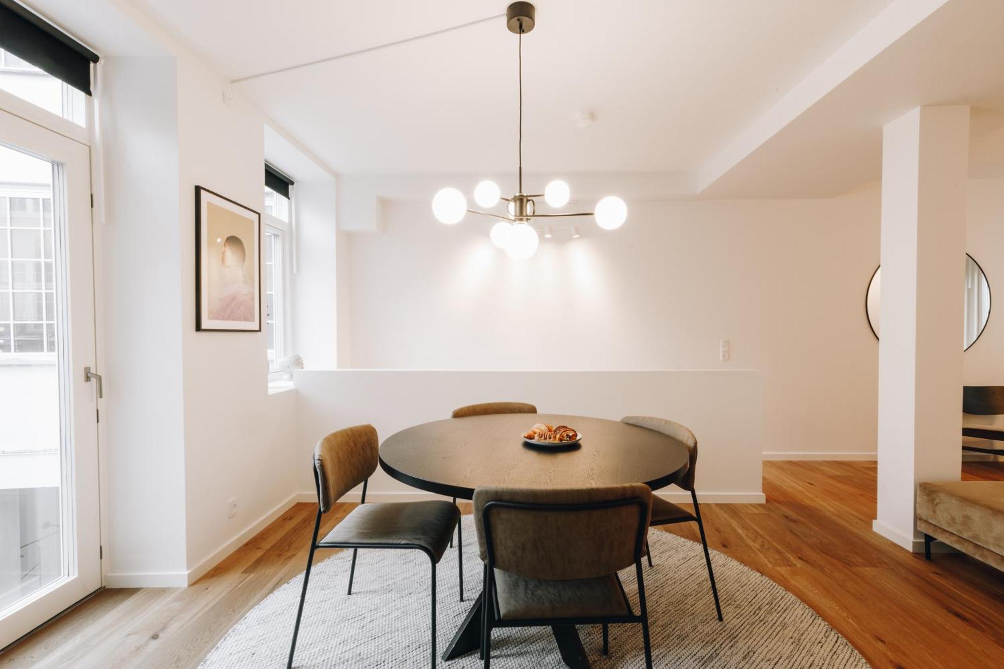 Beautiful Apartments On Stroget In Copenhagen City Center Room photo